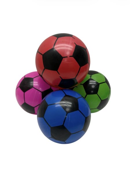 كرة قدم بلاستيك