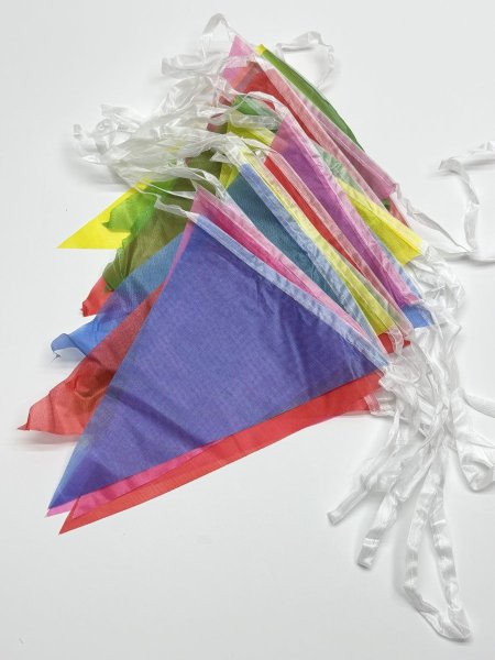 حبل زينة مثلثات