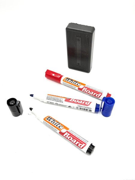 ممحاة+ اقلام